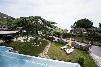 Calu Villa *